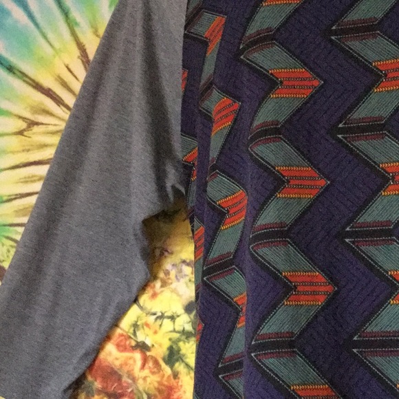 LulaRoe Randy with Arrows - Picture 5 of 8